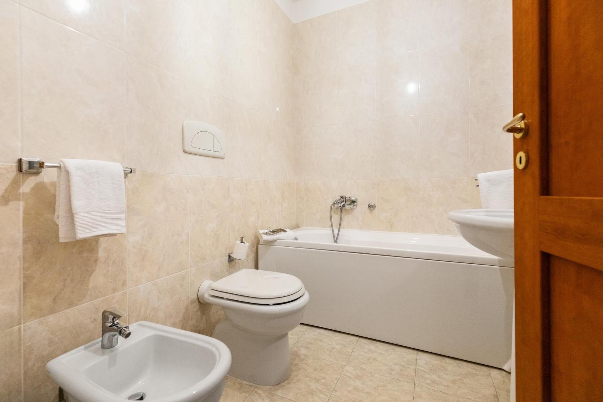 Giramondo Guest House Fiumicino Zewnętrze zdjęcie